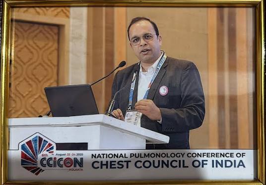 Dr. Ashish Dubey speaking at the National Pulmonology Conference of the Chest Council of India